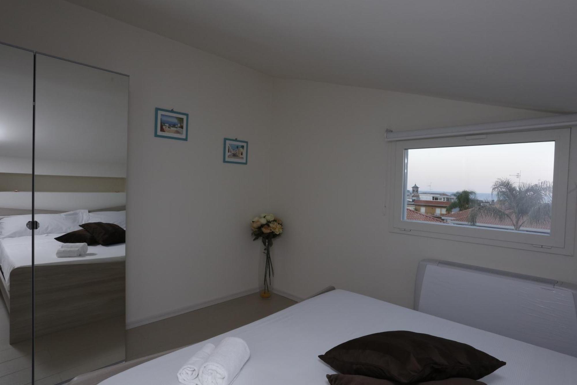 Aparthotel Path House - Etna & Sea View Riposto Pokoj fotografie